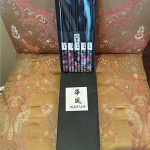 Floral Pattern Black Chopsticks Set - Multicolor Accents